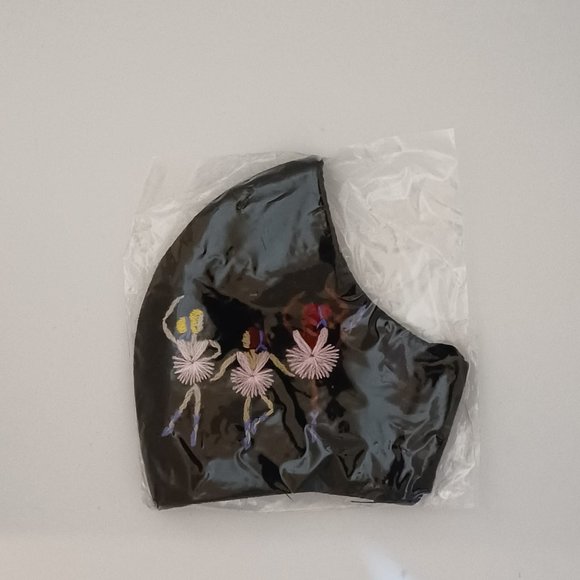 Face ear loop Mask Ecuadorian Embroidered handmade in Ecuador Face Cover ballet - Picture 5 of 5
